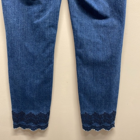 Talbots Flawless Scalloped Hem Embroidered Slim Ankle Denim Taylor Wash Jeans 8 - Picture 7 of 16